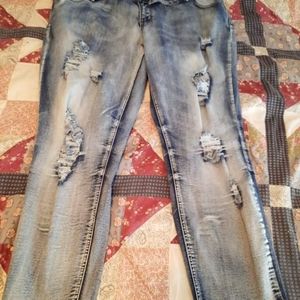 Distressed sz 21/22
